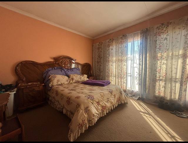 5 BEDROOM HOUSE FOR SALE IN BEDWORTH PARK